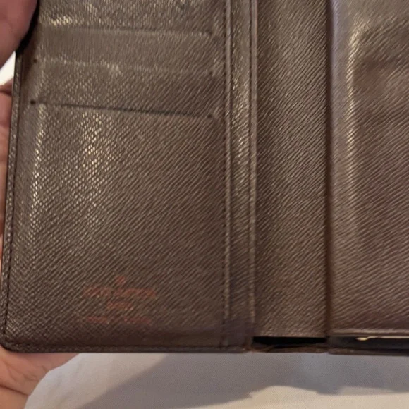 Authentic Louis Vuitton Damier Ebene Kisslock  Wallet - Picture 8 of 11